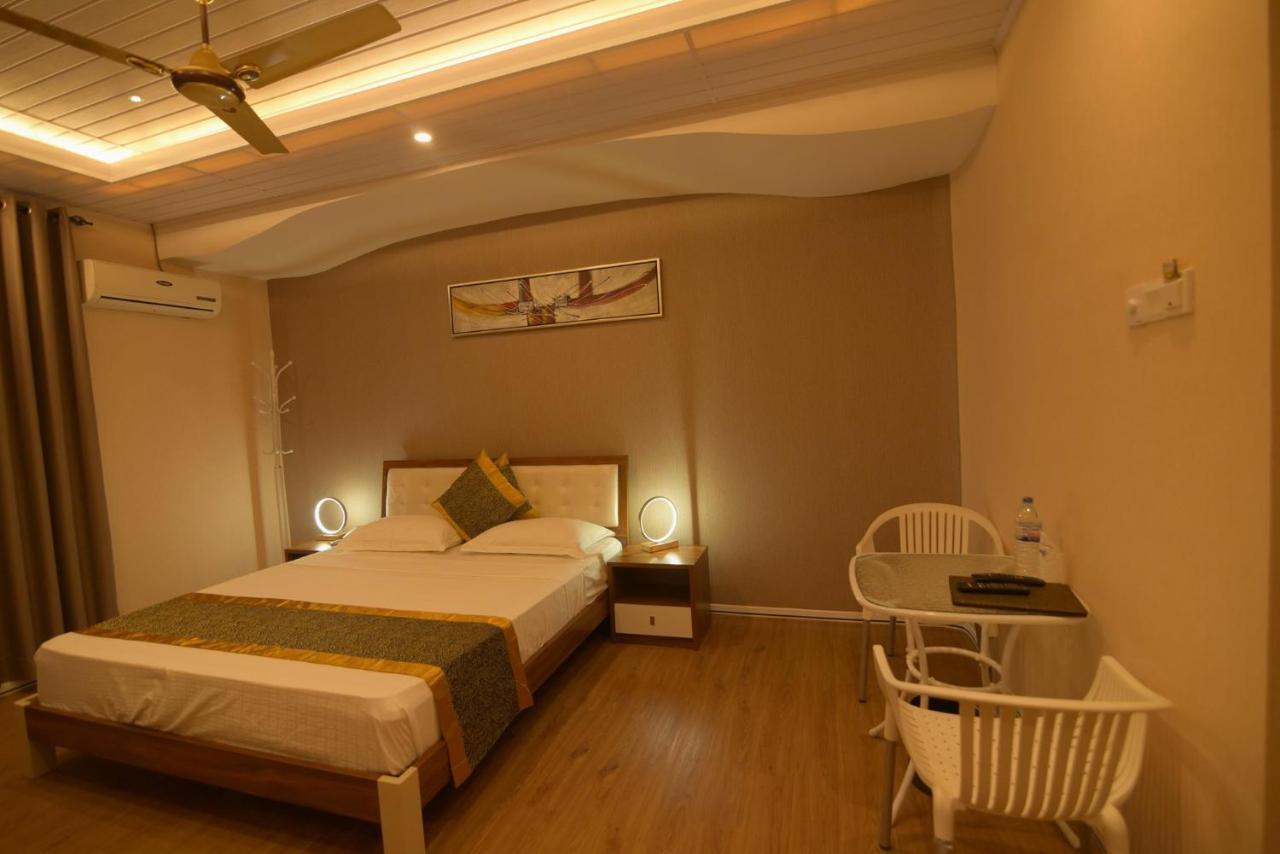 Hotel Blue Sky Kurunegala Eksteriør billede