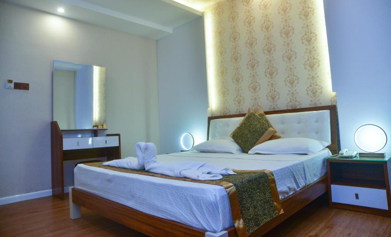 Hotel Blue Sky Kurunegala Eksteriør billede