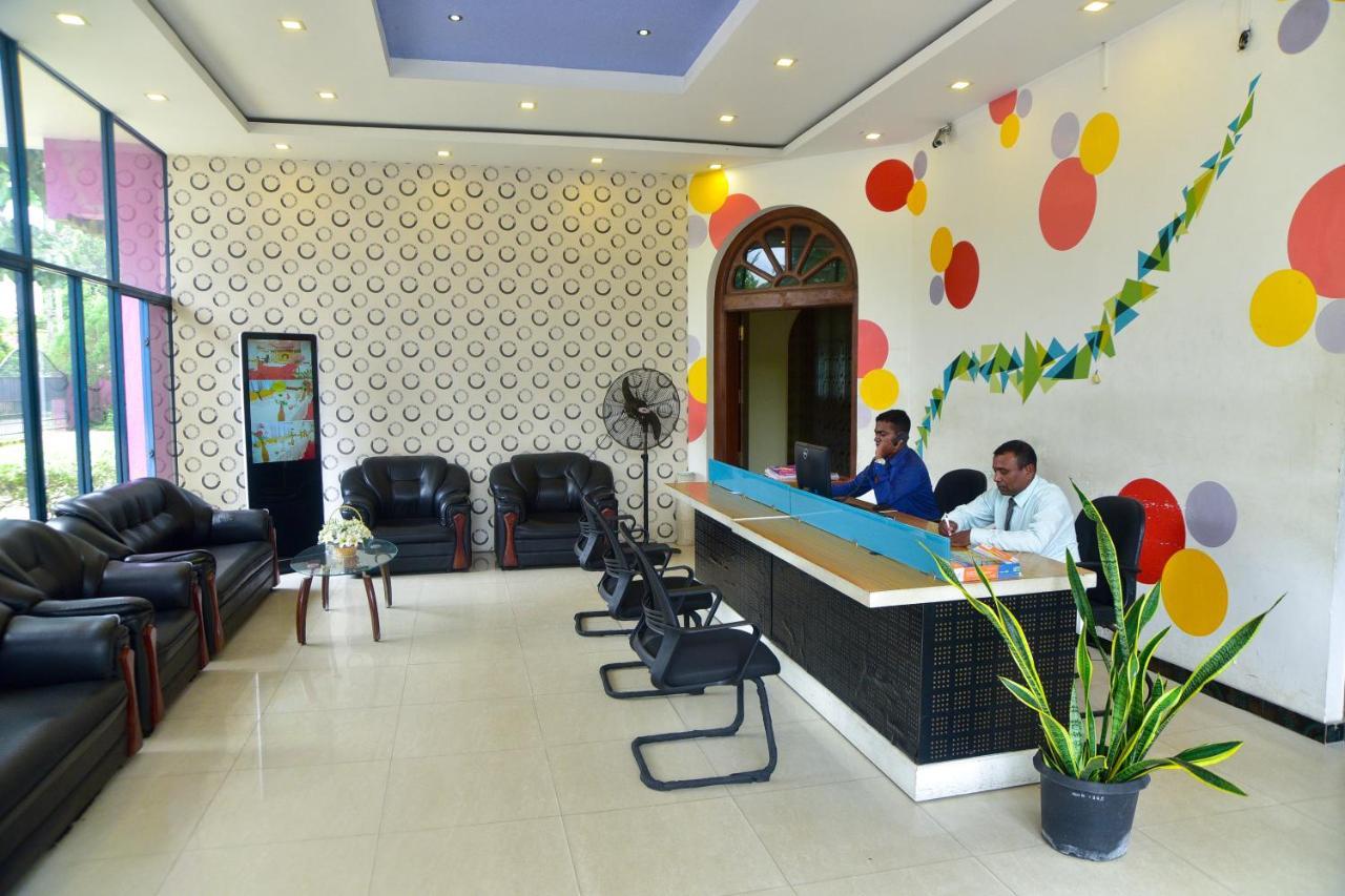 Hotel Blue Sky Kurunegala Eksteriør billede